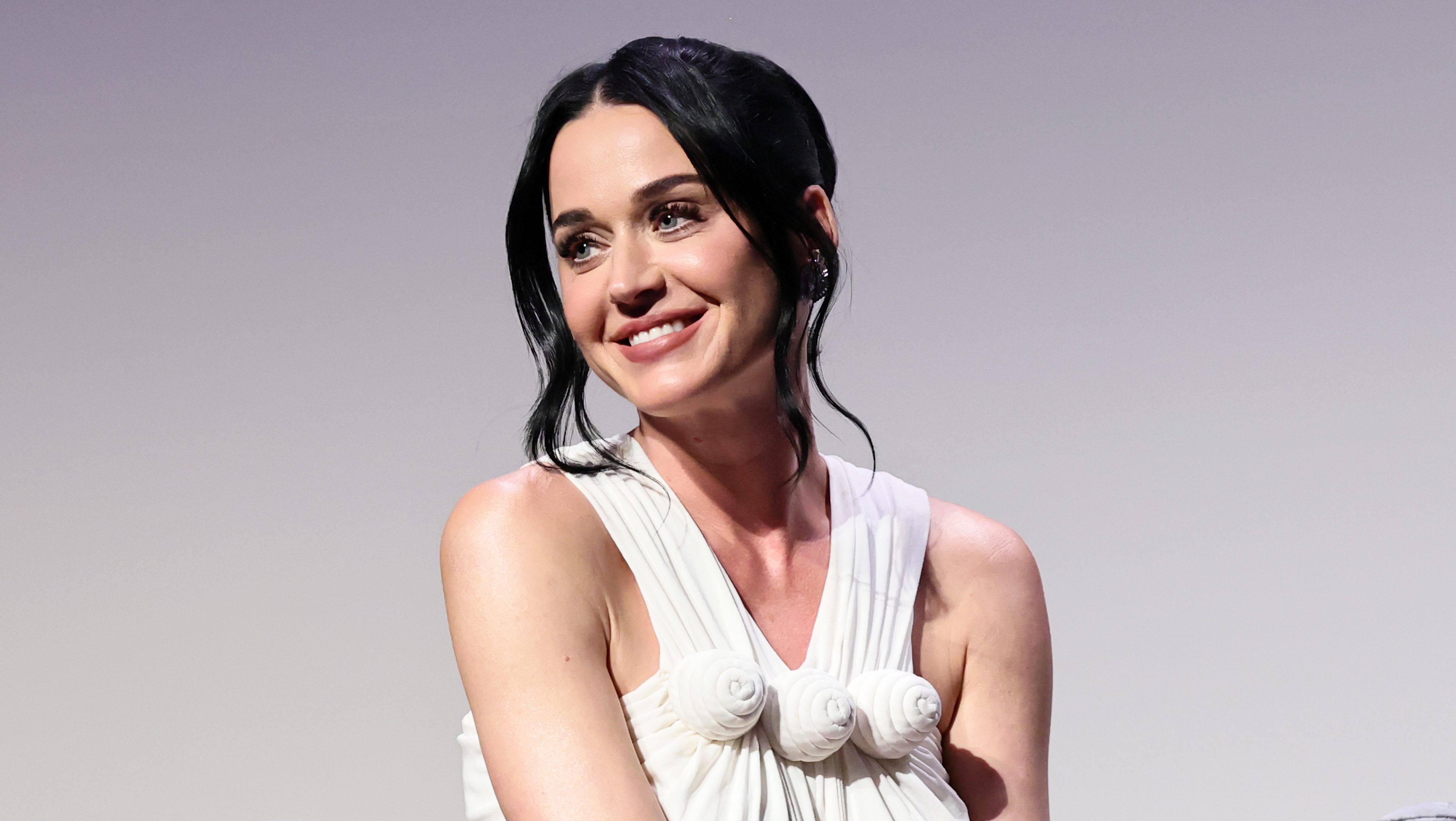 Katy Perry anuncia a música que cantará na cerimônia de abertura da Copa do Mundo Katy Perry anuncia a música que cantará na cerimônia de abertura da Copa do Mundo