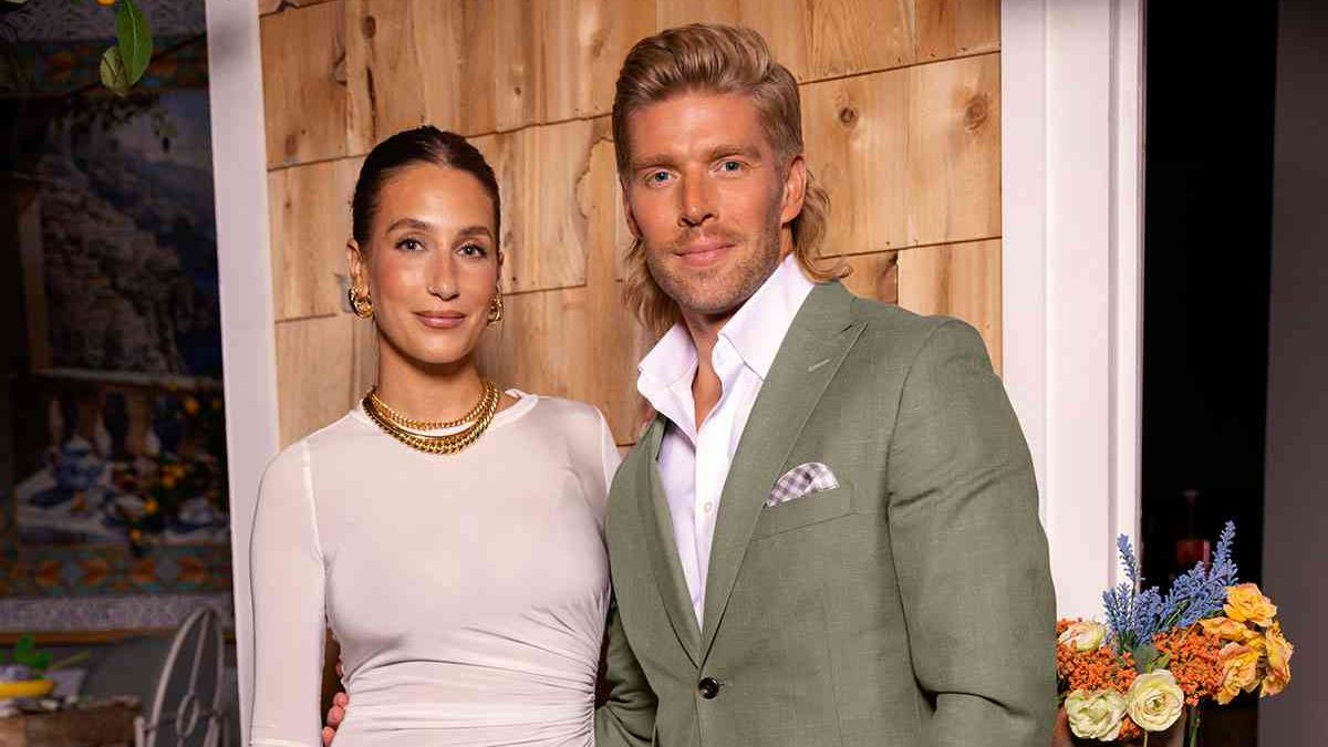 Kyle Cooke e Amanda Batula são vistos rindo juntos