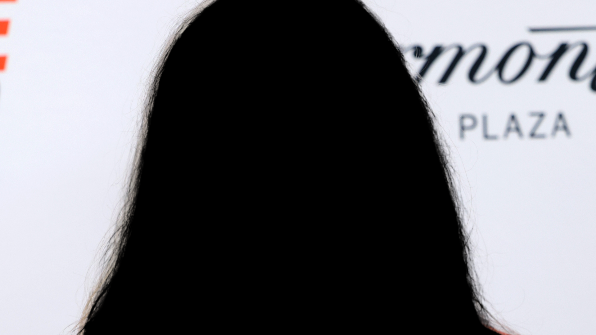 ‘Titanic' Star Looks Unrecognizable As She Makes Rare Public Appearance at 73