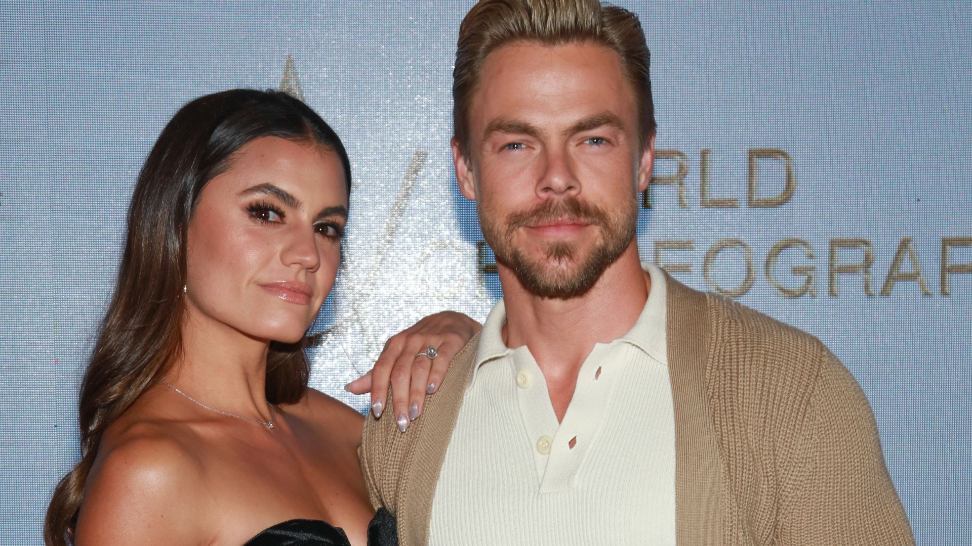 Primeiro documentário sobre a hemorragia cerebral de Hayley e Derek Hough