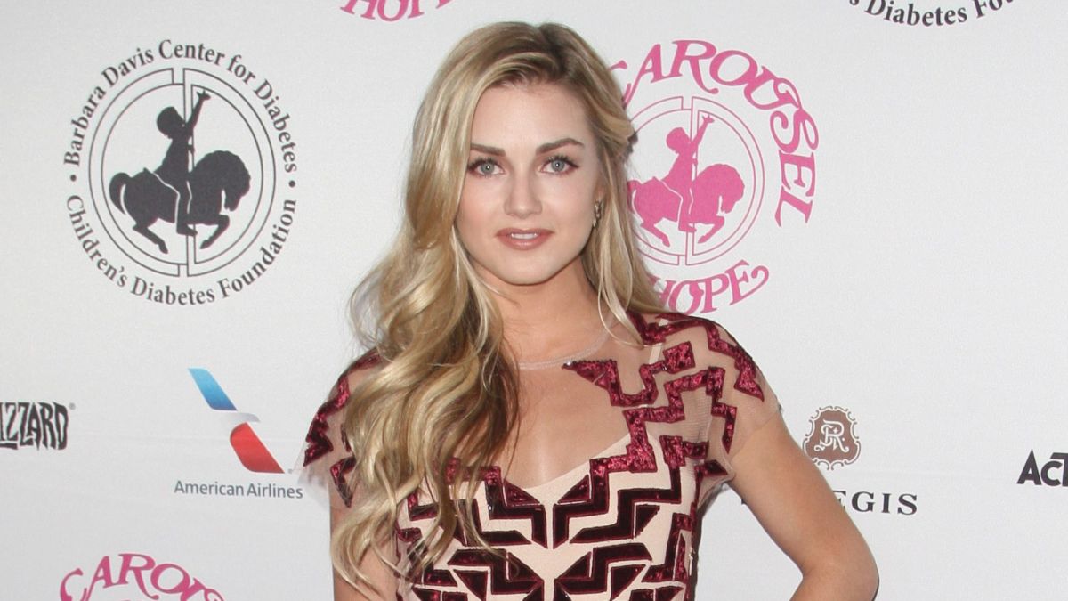Lindsay Arnold