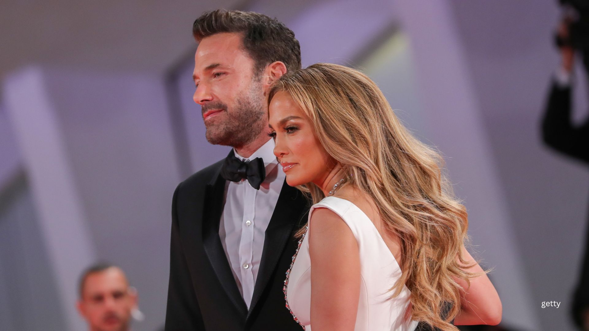 Jennifer Lopez sorri em uma noite fora com Kid Fin de Oskar e Ben Affleck – Fotos