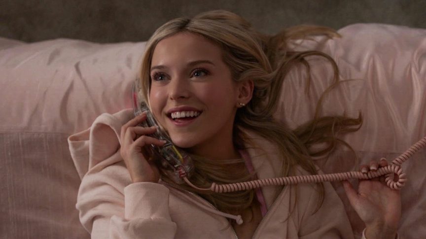Lexi Minetree in a scene from 'Elle'