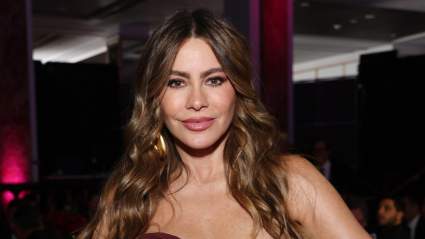 Sofia Vergara’s Corseted World Cup Look Is the Perfect Mix of Sultry & Casual (PHOTOS)