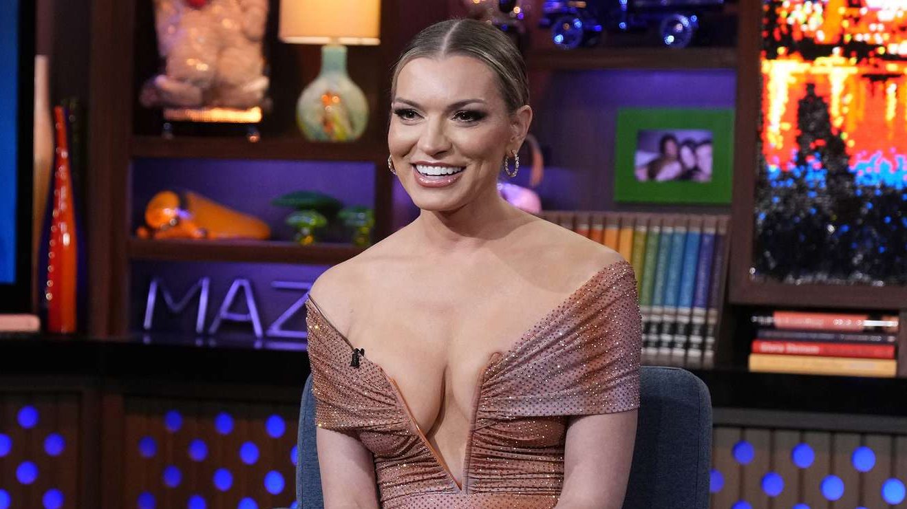 Lindsay Hubbard appears on "Watch What Happens Live with Andy Cohen" while discussing her split from ex-fiancé Turner Kufe.
