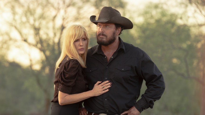 Kelly Reilly and Cole Hauser in Dutton Ranch