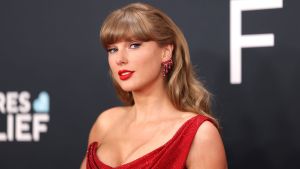 aylor Swift attends the 67th Annual GRAMMY Awards.