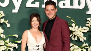 Wells Adams and Sarah Hyland