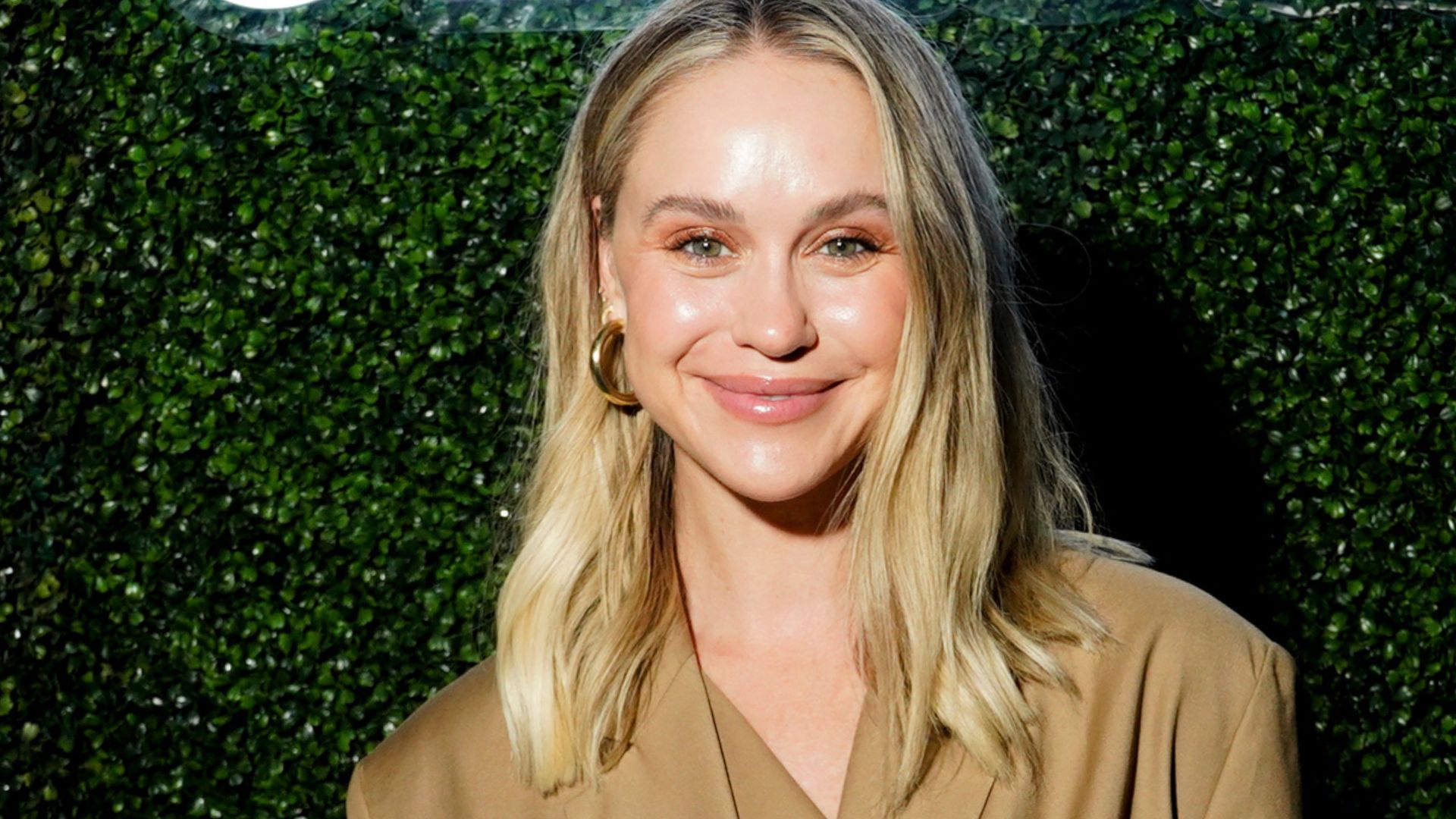 Becca Tobin