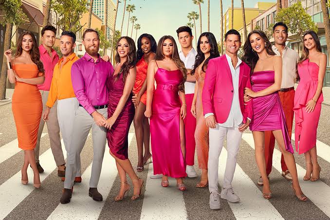 The cast of The Valley Season 3 poses together in the official Bravo promotional photo ahead of the three-part reunion.
