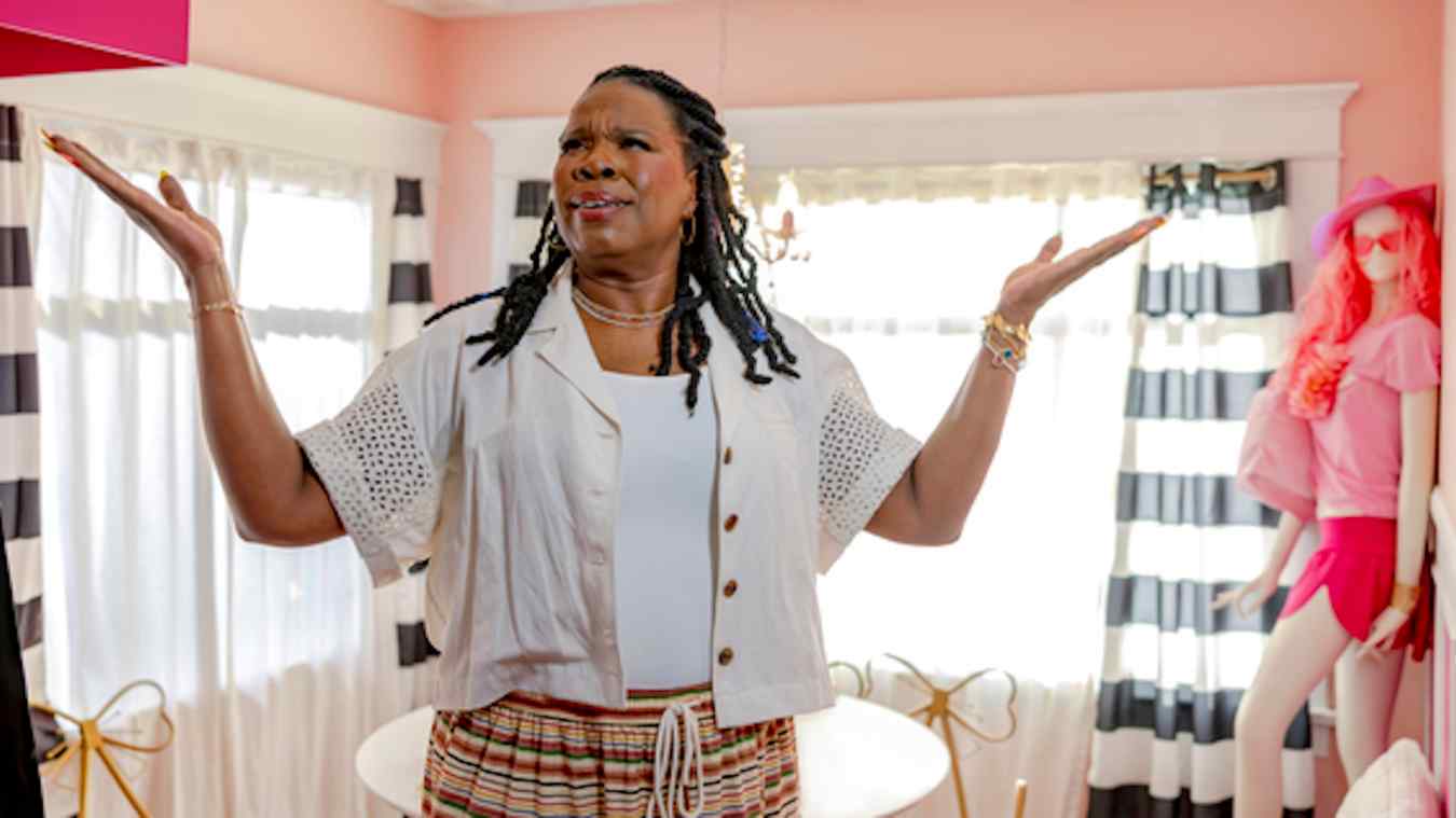 Leslie Jones Shows Off Impressive Fitness Journey