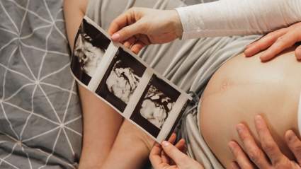 Stars Rally Around Beloved ‘American Idol’ Alum, Expecting Her 1st Baby at 37