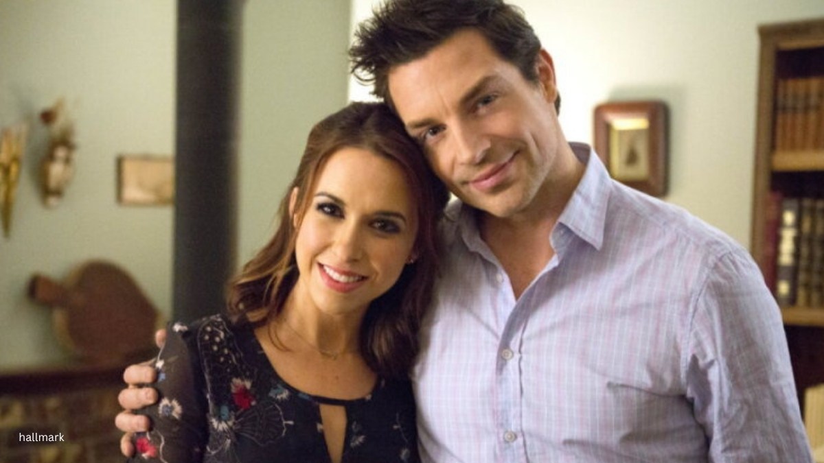 Brennan Elliott and Lacey Chabert