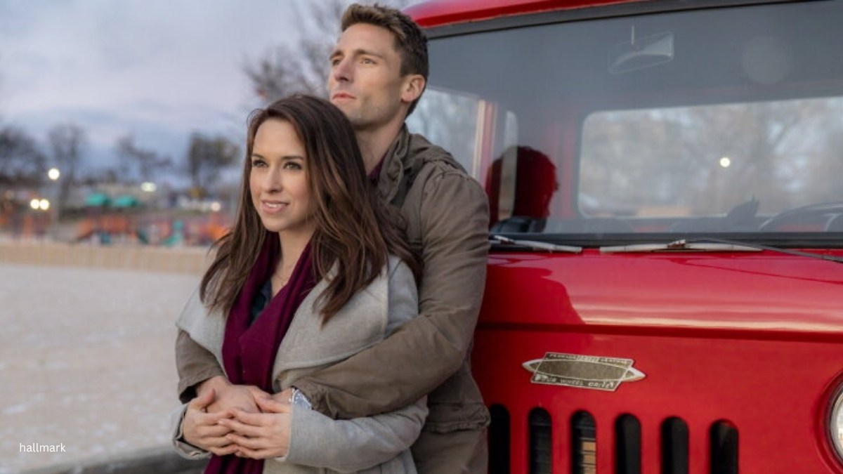 Andrew Walker and Lacey Chabert