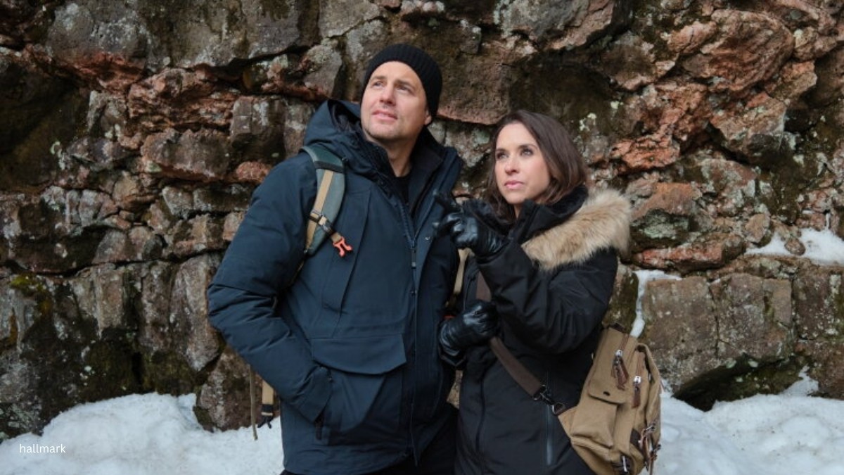 Kristoffer Polaha and Lacey Chabert