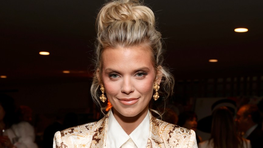 AnnaLynne McCord poses for photos at an event