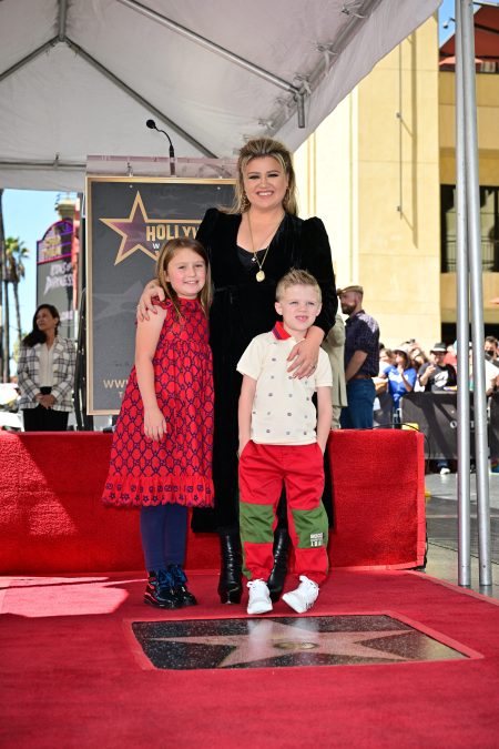 Kelly Clarkson and kids