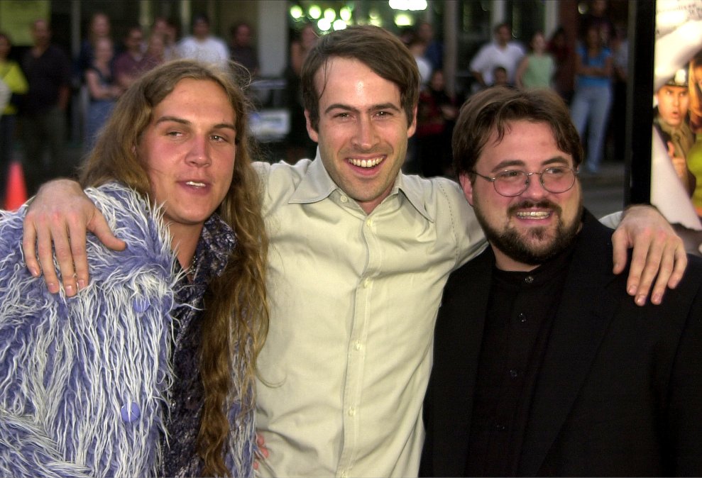 Jason Mewes, Jason Lee and Kevin Smith at the premiere of "Jay and Silent Bob Strike Back" (2001)