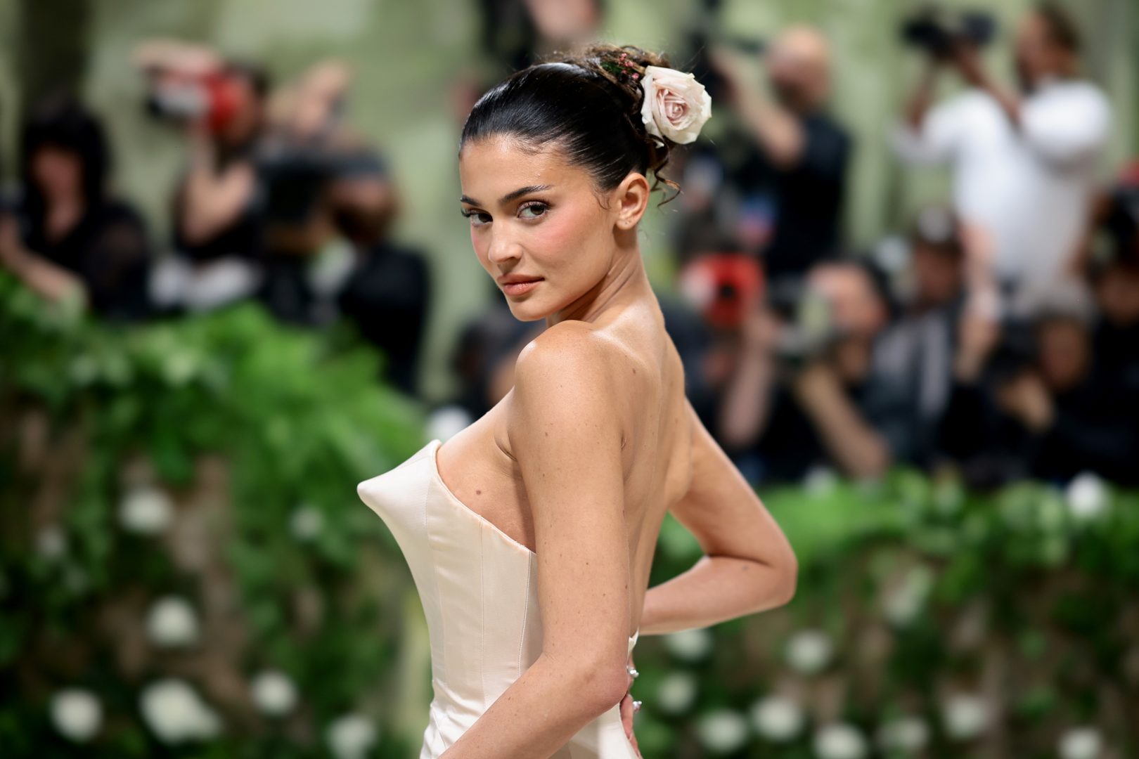 Kylie Jenner Wears Daring Look With Sky-High Slit at Jordyn Woods' Wedding (PHOTOS)