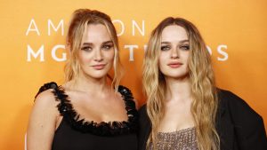 Hunter King and Joey King