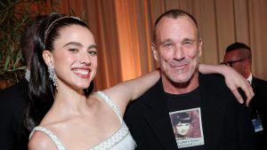 Margaret Qualley and her dad Paul Qualley.