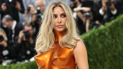 Kim Kardashian Says ‘Aloha’ in Latest Red Hot Tiny Bikini Photos From Tropical Vacation