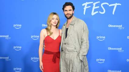 ‘The Love Hypothesis’ Reveals First Look at Lili Reinhart, Tom Bateman