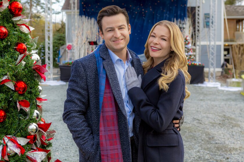 Tyler Hynes and LeAnn Rimes in "It's Christmas, Eve" from Hallmark Channel