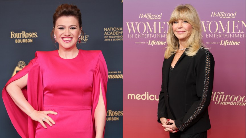 Kelly Clarkson and Goldie Hawn