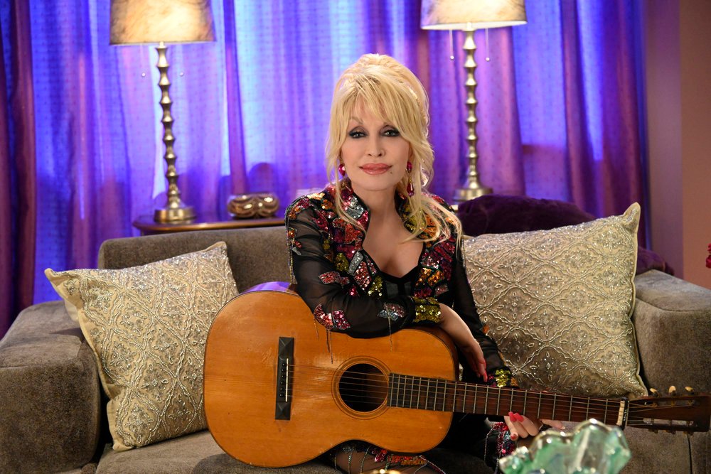 Dolly Parton's Mountain Magic Christmas - Season 2022
