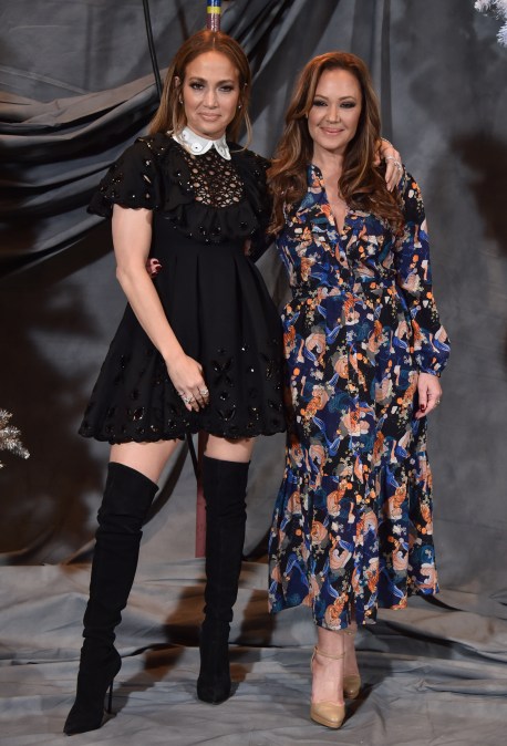 Jennifer Lopez and Leah Remini 