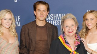 Reese Witherspoon Poses With Her Gorgeous Children & Mother, 78, but It Was Deacon Phillippe’s Big Moment
