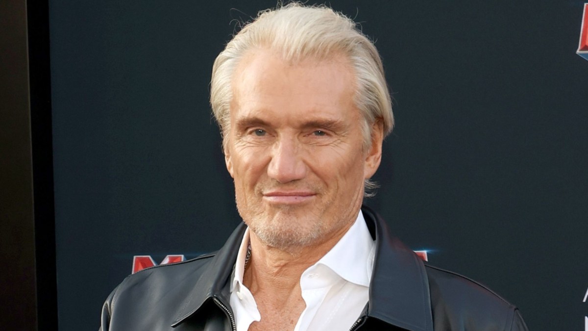 Dolph Lundgren poses on the red carpet