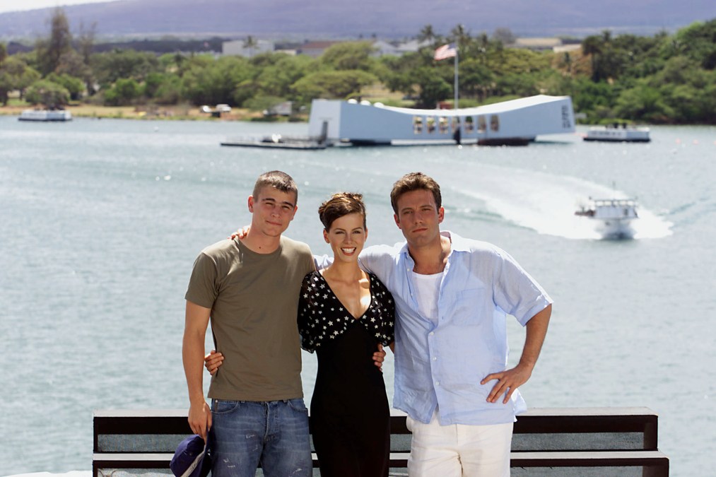 Ben Affleck at the Pearl Harbor premiere in 2001