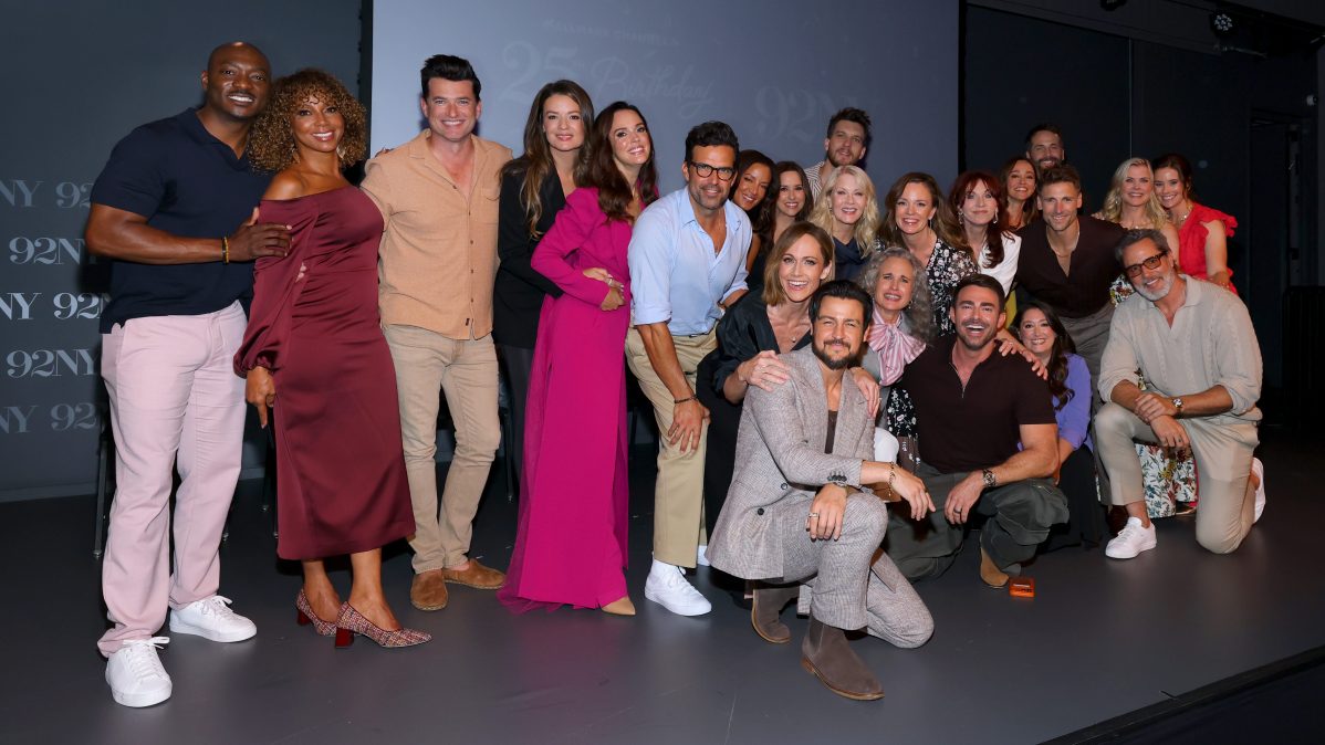 B.J. Britt, Holly Robinson Peete, Wes Brown, Kimberley Sustad, Erin Cahill, Benjamin Ayres, Heather Hemmens, Lacey Chabert, Nikki DeLoach, Tyler Hynes, Scott Michael Foster, Barbara Niven, Andie MacDowell, Rachel Boston, Jonathan Bennett, Marilu Henner, Autumn Reeser, Breanne L. Heldman, Niall Matter, Andrew Walker, Alison Sweeney, Victor Webster, Ashley Williams