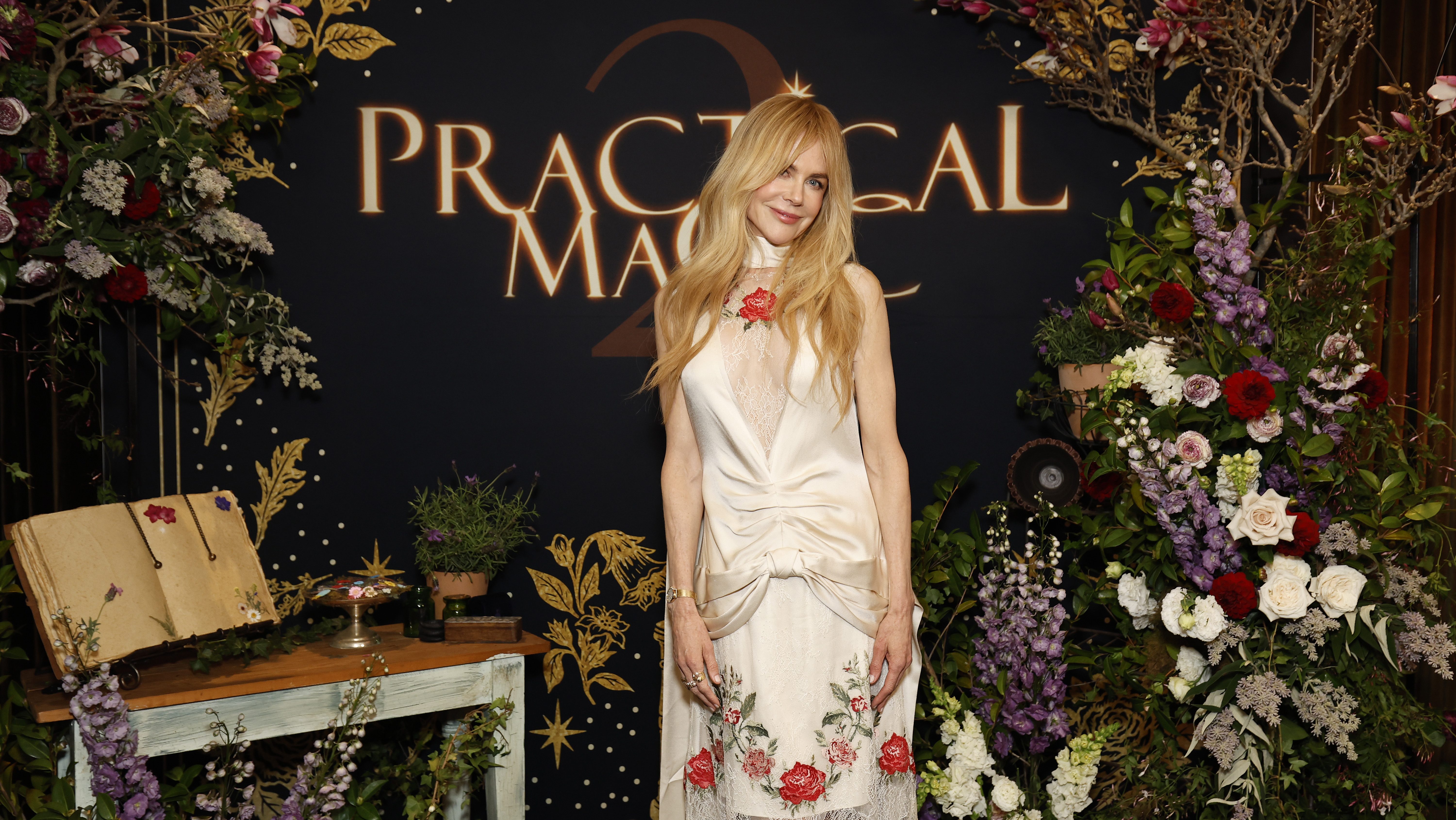 Nicole Kidman surpreende convidados na exibição de ‘Practical Magic 2’ em Sydney