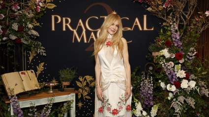 Nicole Kidman Looks Gorgeous Surprising Attendees With Special Treat at Sydney ‘Practical Magic 2’ Screening
