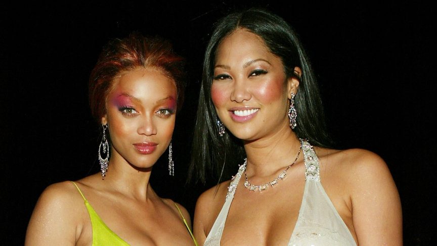 Model Tyra Banks and Kimora Lee Simmons pose at the 35th Annual NAACP Image Awards held at the Universal Amphitheatre, March 6, 2004 in Hollywood, California.