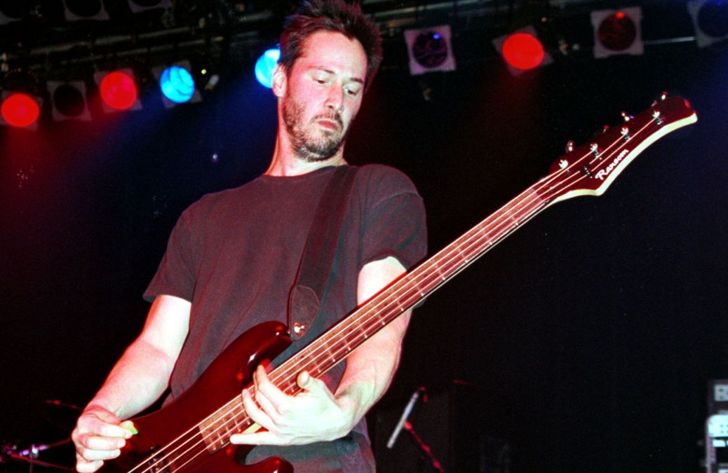 Keanu Reeves plays bass guitar in his band, Dogstar