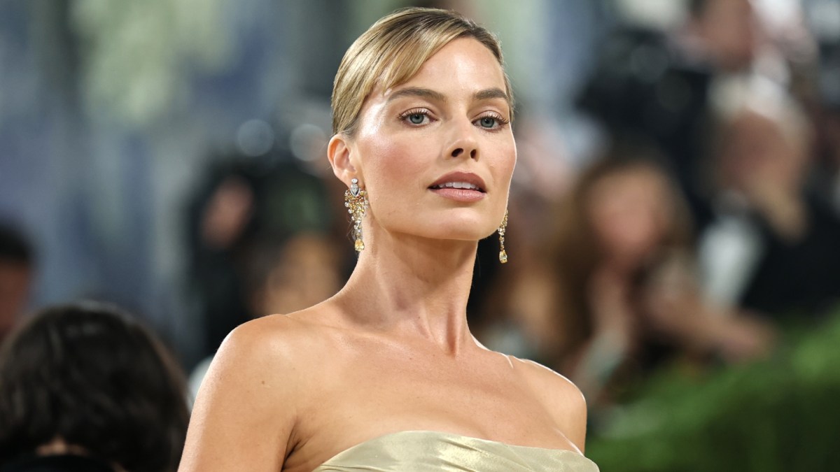 Margot Robbie attends the 2026 Met Gala