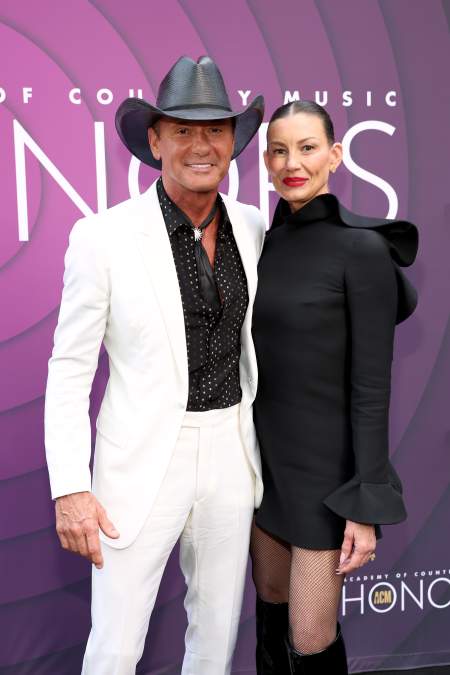 tim mcgraw wife