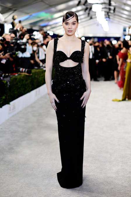 Hailee Steinfeld at the 28th Screen Actors Guild Awards.