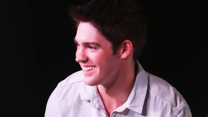‘Vampire Diaries’ Heartthrob Makes Rare Appearance After 7 Years: VIDEO