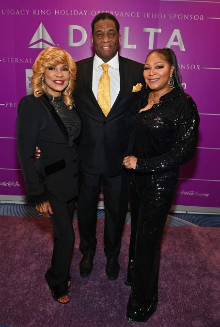 Evelyn Braxton, Von Scales and Trina Braxton