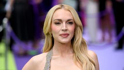 Gorgeous Lindsay Lohan Is Absolutely Glowing Filming New Rom-Com in Canada [PHOTOS & VIDEO]