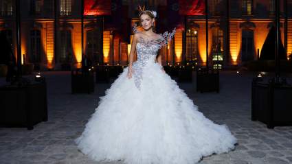 Mckenna Grace is Jaw-Droppingly Gorgeous in Recreation of Iconic ‘The Hunger Games’ Dress