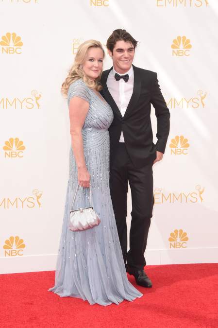 Dyna Mitte and RJ Mitte.