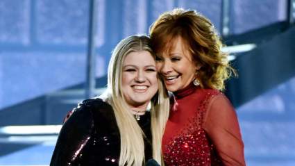 Reba McEntire Reveals the Surprising Way She Learned of Kelly Clarkson’s Viral Feud with Brooklyn Shop