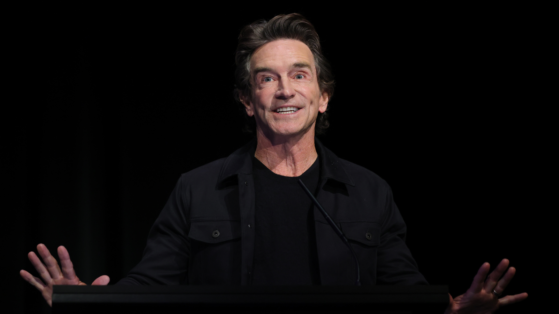 Jeff Probst Opens Up About 4 Women in a Row Being Voted Out of ...