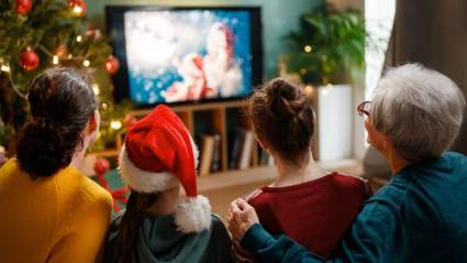 Biggest Ratings Hit of Hallmark’s October Christmas Movies Is Getting Rave Reviews